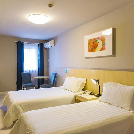 Jingjiang Inn Shanghai Minsheng Road Екстер'єр фото
