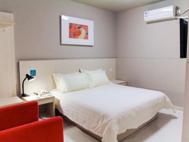 Jingjiang Inn Shanghai Minsheng Road Екстер'єр фото