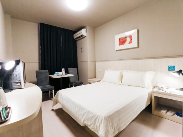 Jingjiang Inn Shanghai Minsheng Road Екстер'єр фото