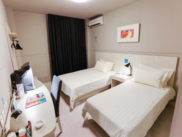 Jingjiang Inn Shanghai Minsheng Road Екстер'єр фото