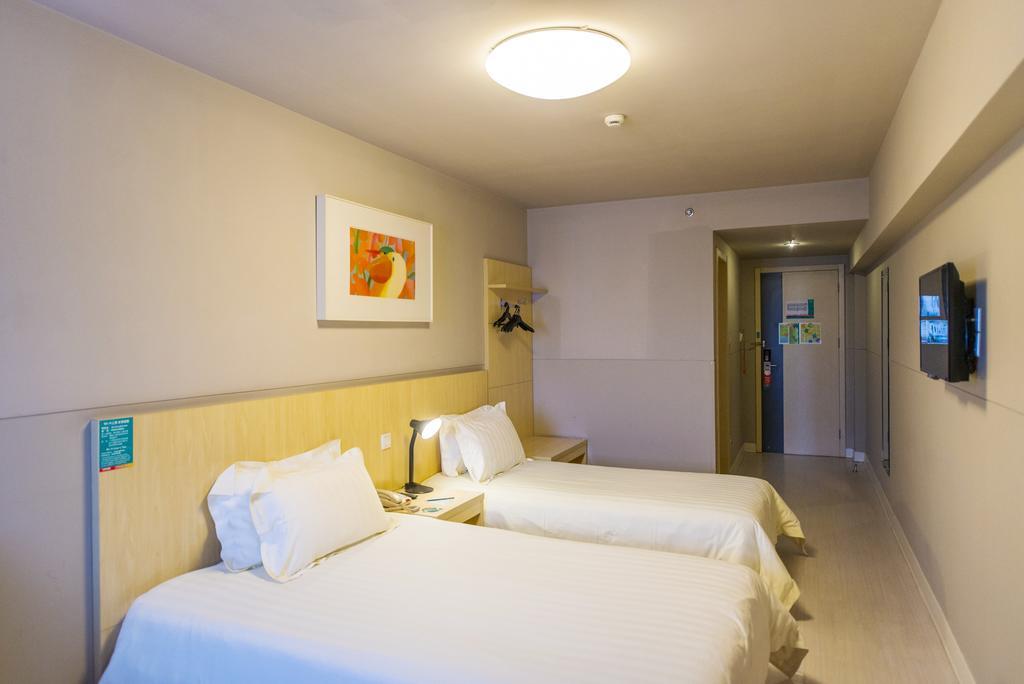 Jingjiang Inn Shanghai Minsheng Road Екстер'єр фото