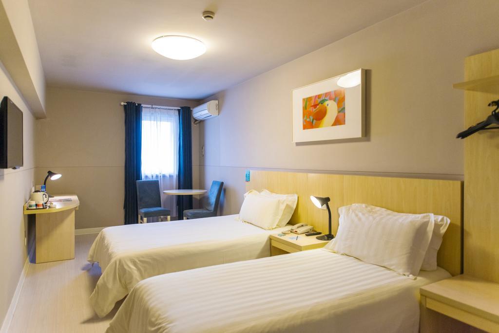 Jingjiang Inn Shanghai Minsheng Road Екстер'єр фото