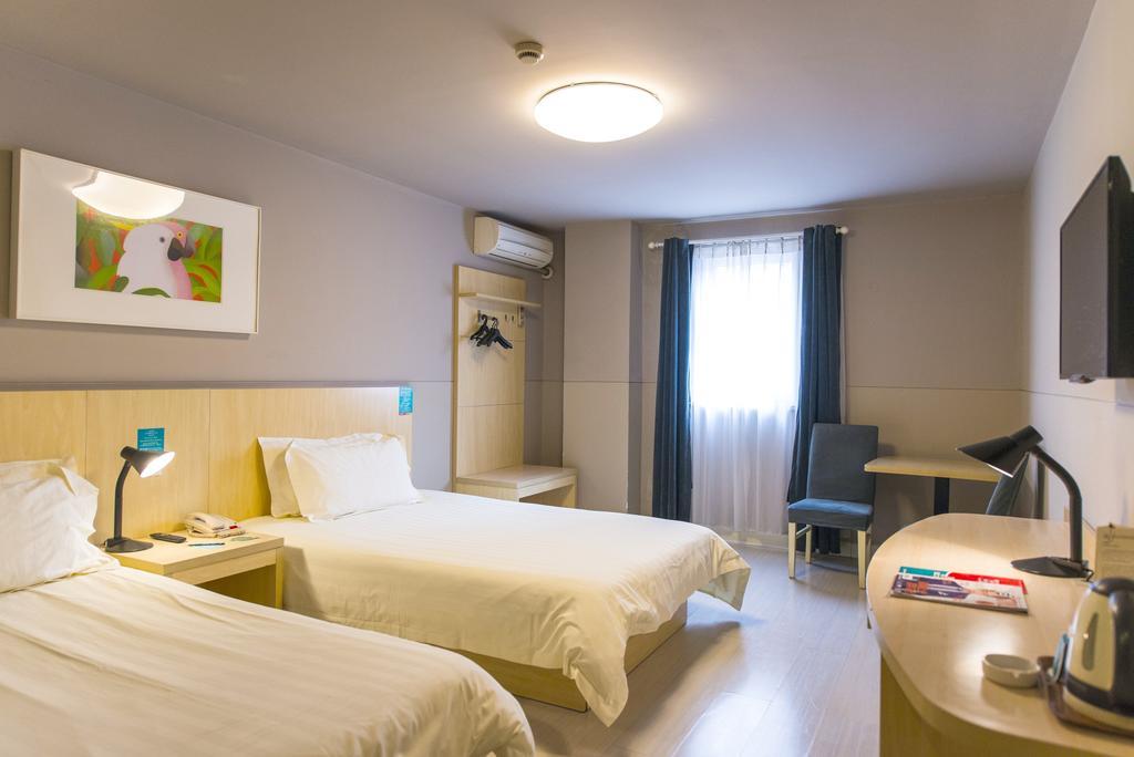 Jingjiang Inn Shanghai Minsheng Road Екстер'єр фото