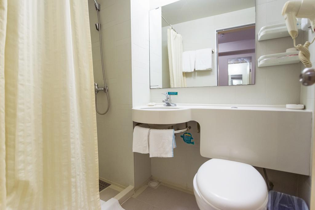 Jingjiang Inn Shanghai Minsheng Road Екстер'єр фото