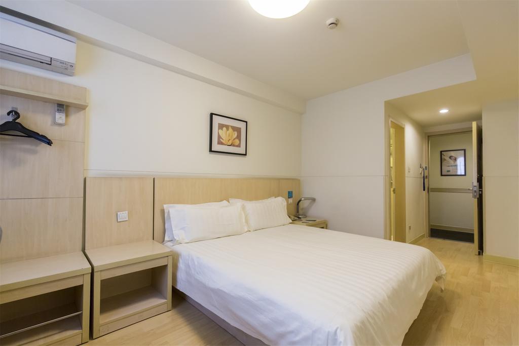 Jingjiang Inn Shanghai Minsheng Road Екстер'єр фото