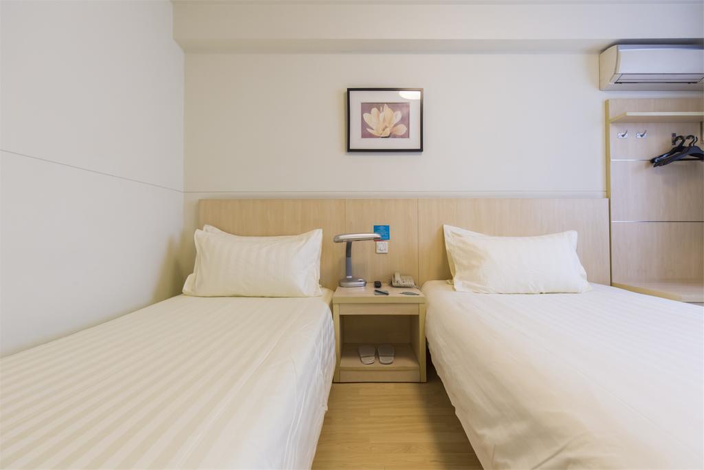 Jingjiang Inn Shanghai Minsheng Road Екстер'єр фото