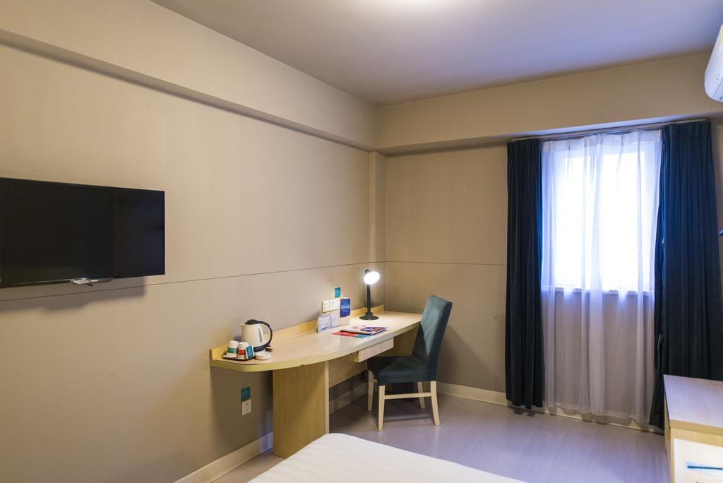 Jingjiang Inn Shanghai Minsheng Road Екстер'єр фото