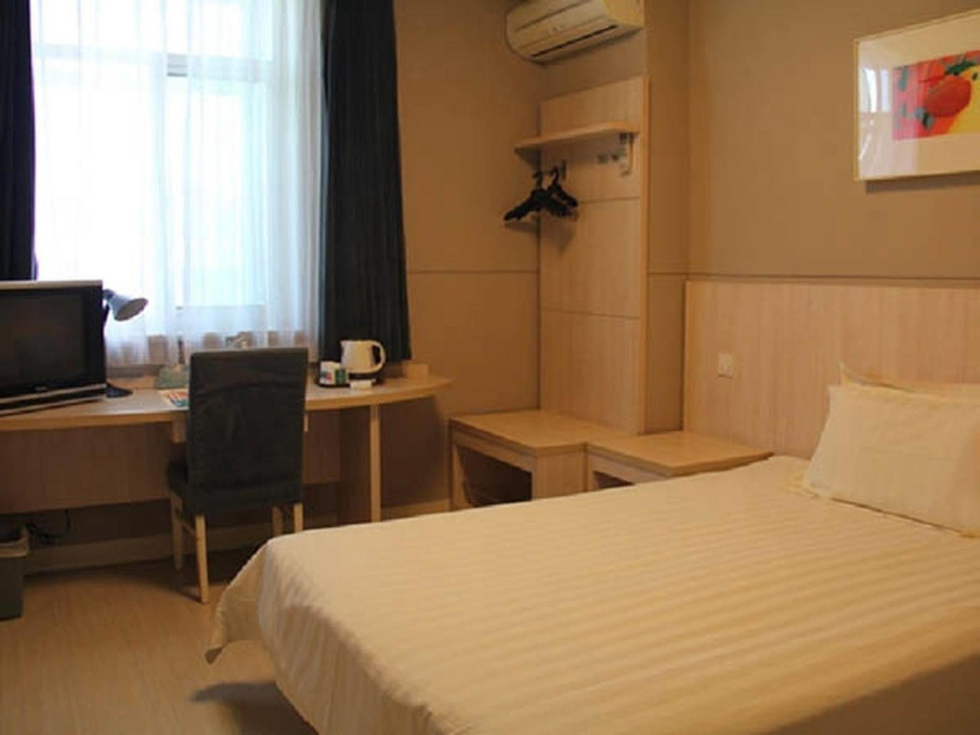 Jingjiang Inn Shanghai Minsheng Road Екстер'єр фото